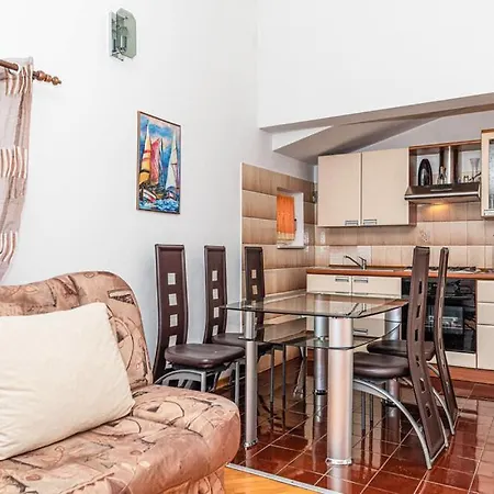 Looking For An In Riviera Kastela