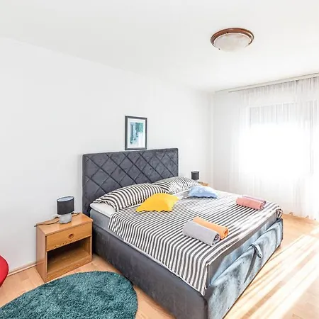 Looking For An In Riviera Kastela