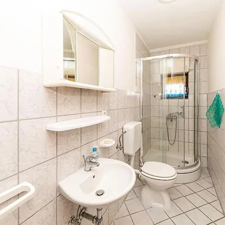 Looking For An In Riviera * Kastela